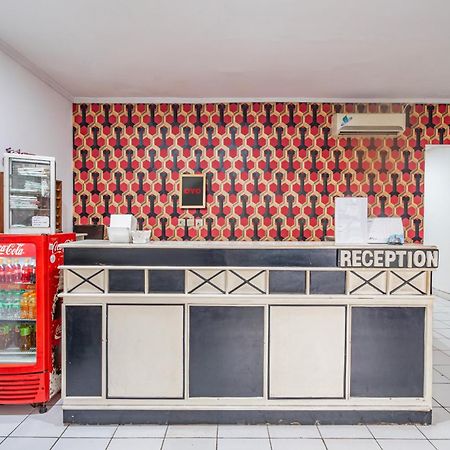 בנדונג Collection O Hotel Sanira מראה חיצוני תמונה