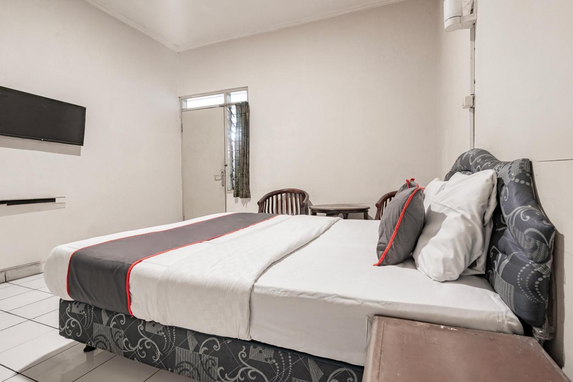 בנדונג Collection O Hotel Sanira מראה חיצוני תמונה