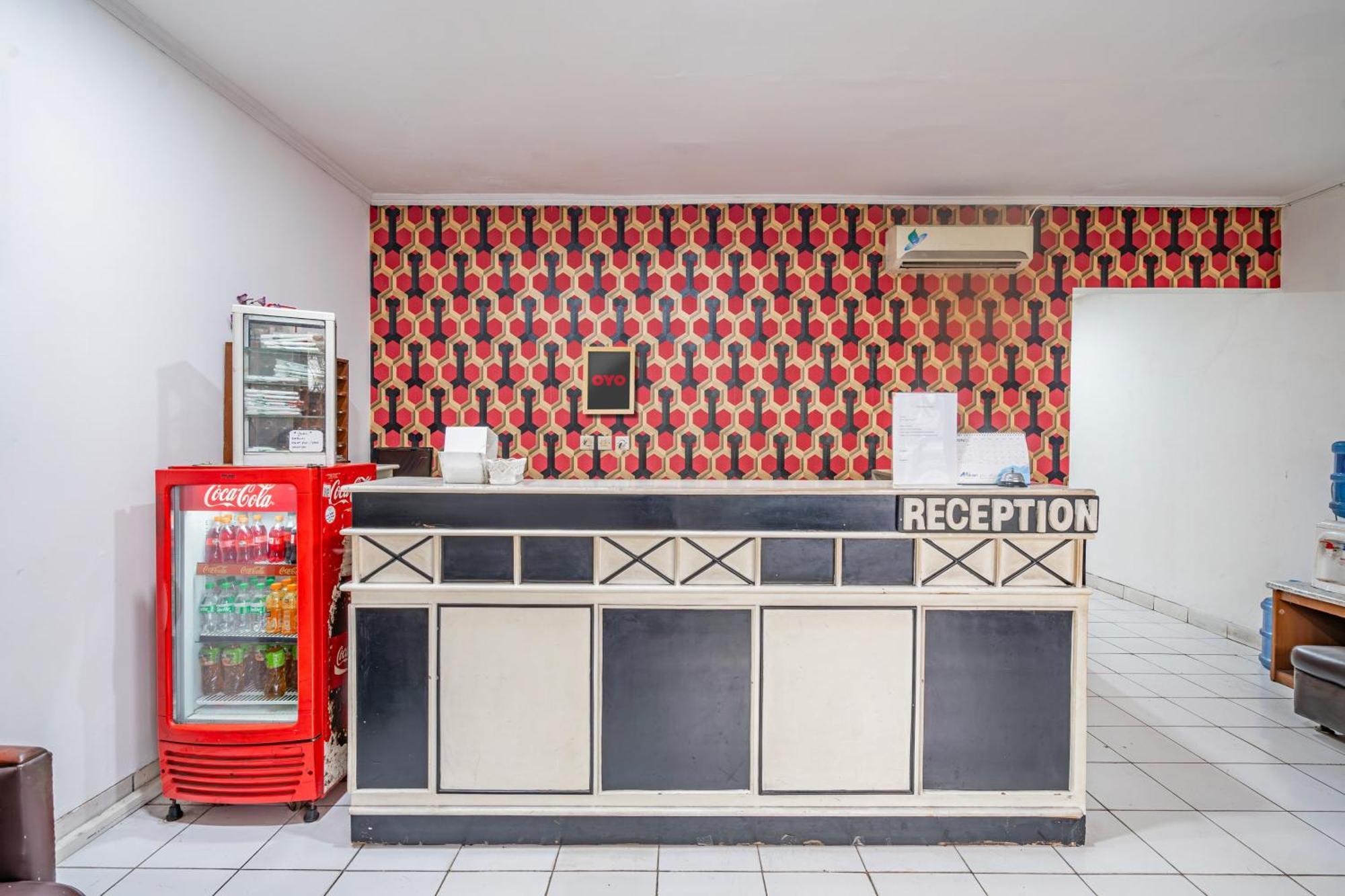 בנדונג Collection O Hotel Sanira מראה חיצוני תמונה