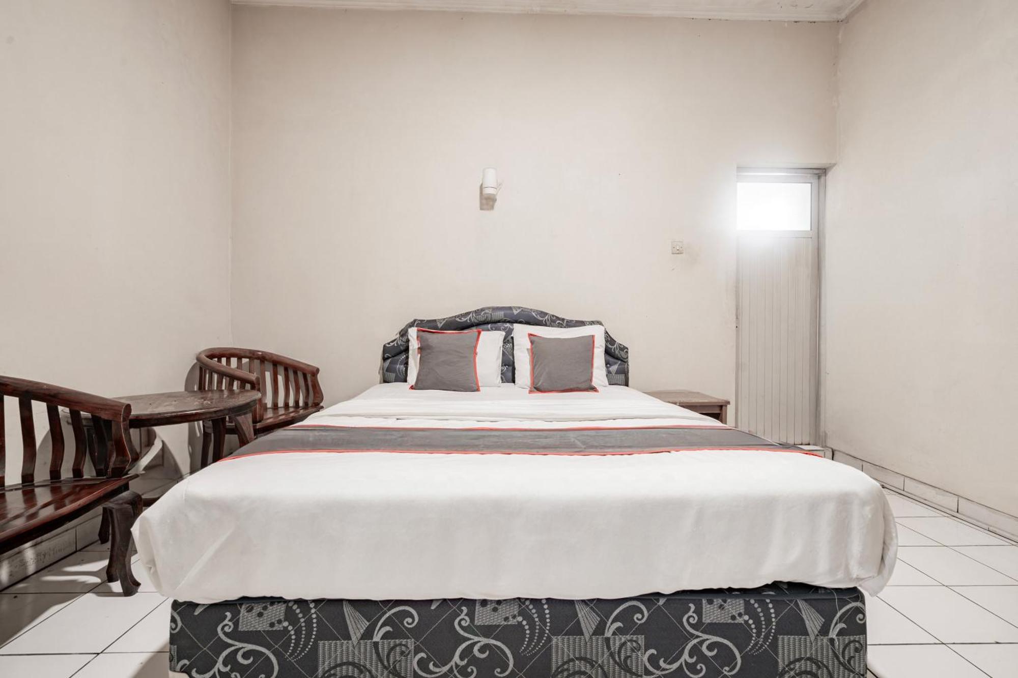 בנדונג Collection O Hotel Sanira מראה חיצוני תמונה