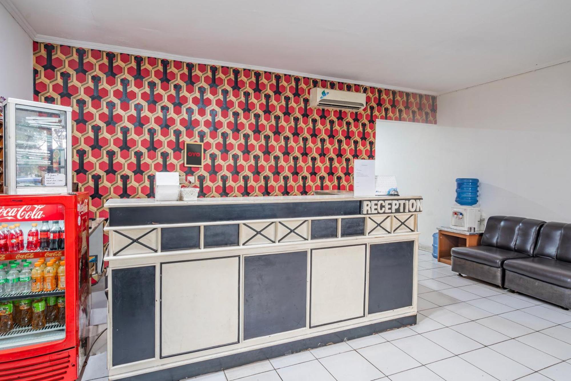 בנדונג Collection O Hotel Sanira מראה חיצוני תמונה
